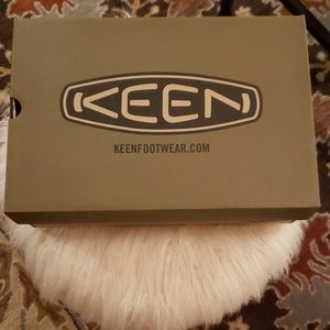 Keen youth boys US size 4 Oakridge MID WP brown